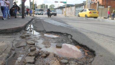 Huecos frente a Forum-Centro son un peligro para los conductores