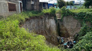 Familias en riesgo en Los Cortijos vuelven a pedir reubicación por socavamiento de terreno