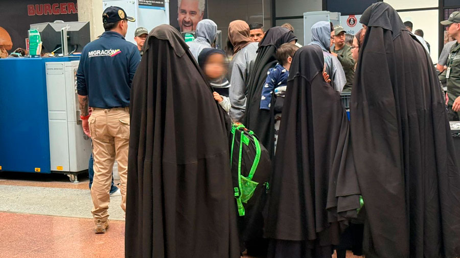 Colombia expulsa a integrantes de secta judía ultraortodoxa acusada de secuestro y abuso infantil