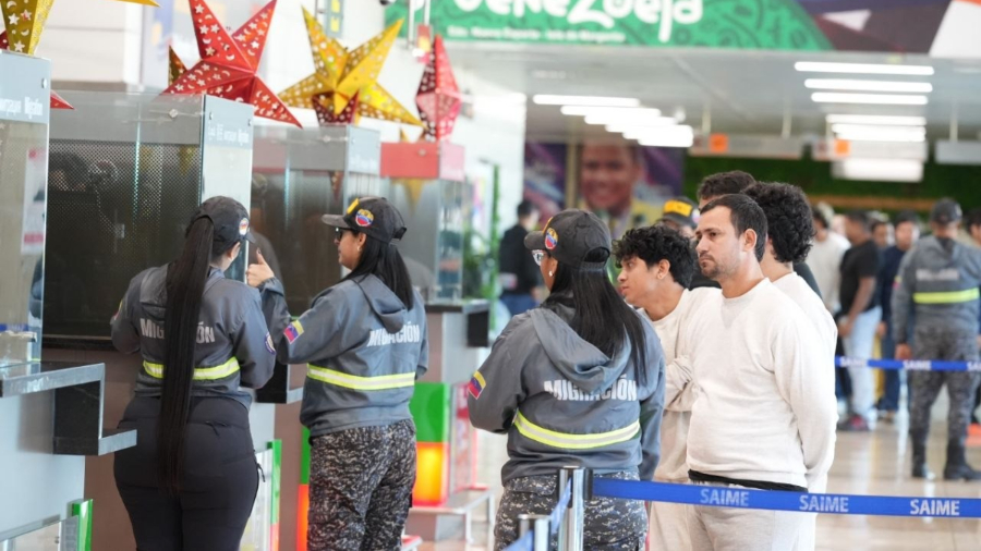 Vuelo 98 del Plan Vuelta a la Patria aterriza en Maiquetía con 218 ciudadanos