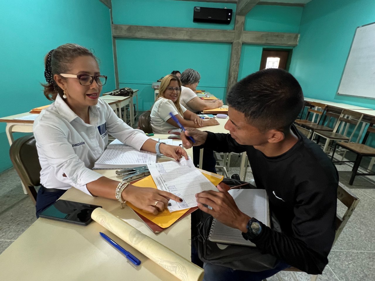 Héroes de la educación: el compromiso inquebrantable de los profesores universitarios