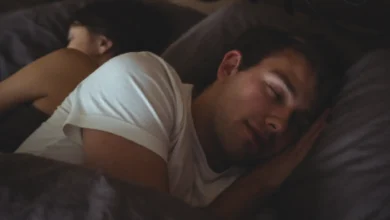 Dormir después de la 1:00 am aumenta el riesgo de depresión y ansiedad, según Stanford