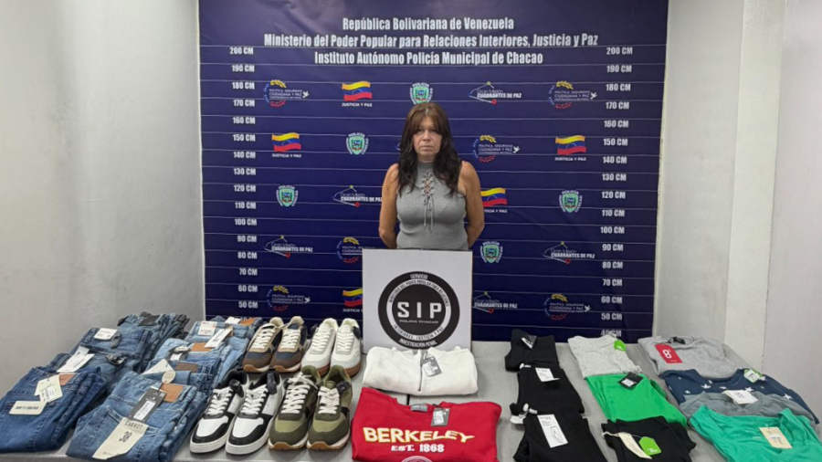 Detenida por hurto de prendas en centro comercial de Caracas