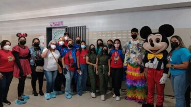 Ministerio "Casa de Refugio" lleva juguetes y esperanza a los niños pediatría del HUMNT.