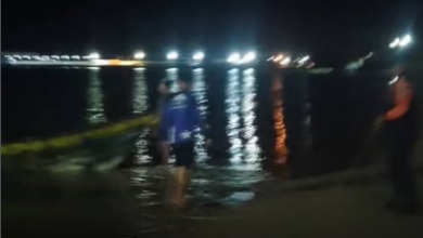 Rescatan a 10 personas, incluidos cuatro niños, tras naufragio en Araya