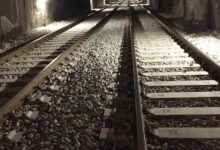 Impresionante rescate de un hombre que cayó a las vías del Metro en Barcelona