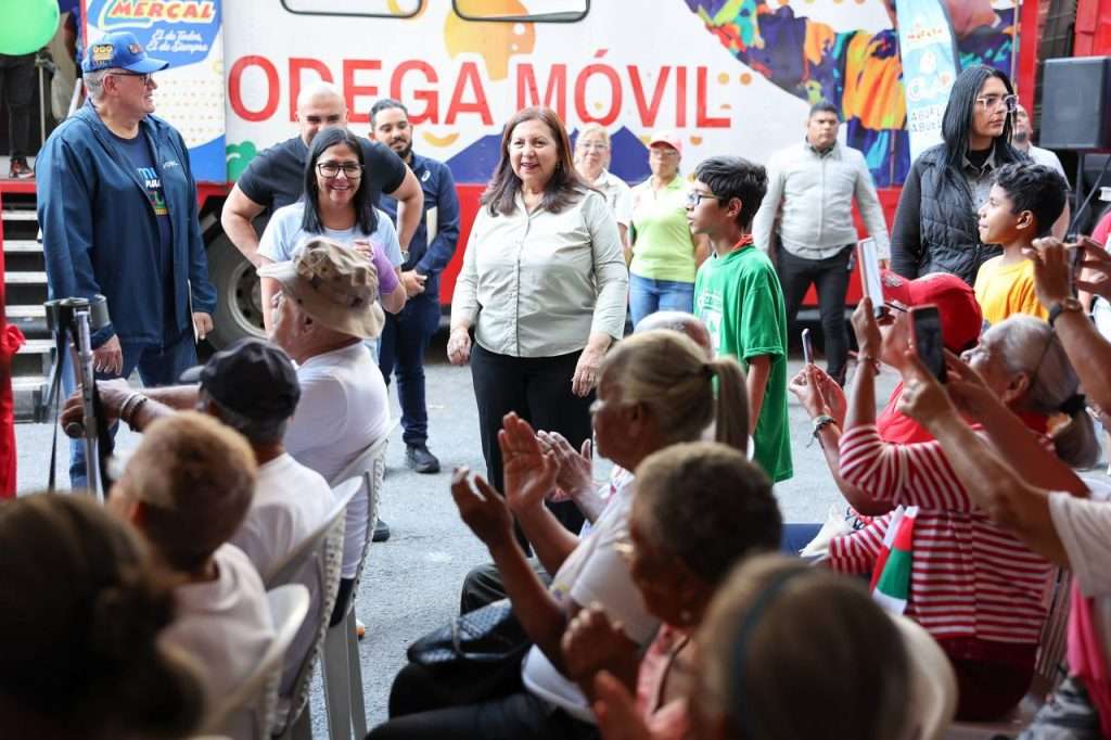 Vicepresidente asegura la distribución de alimentos y juguetes para Navidad