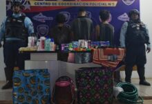 Capturan in fraganti a tres sujetos robando en un local comercial de Falcón