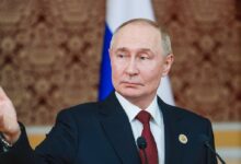 Putin impulsa la maternidad como "moda" ante crisis demográfica en Rusia