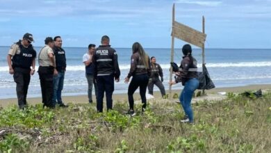 Hallan cinco cabezas humanas colgadas en zona turística de Ecuador