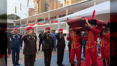 FANB rinde homenaje a los 24 soldados muertos en el ataque de Estados Unidos