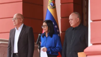 Delcy Rodríguez denuncia a ONG por 'cobrar' a familiares y lucrarse con el proceso de liberaciones