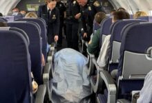 Hombre se quita la vida con los cordones de sus zapatos en pleno vuelo hacia Moscú