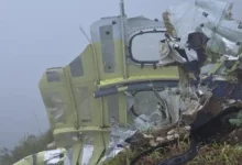 Rescatistas hallan a todas las víctimas de avión estrellado en Indonesia