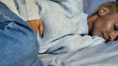 Un equipo de la Universidad de California descubrió células intestinales desconocidas que responden al estrógeno. El hallazgo abre la puerta a nuevos tratamientos para el colon irritable.