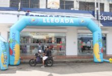 Farmapaz reapertura su sede de la calle Azcue y expande sus servicios con nueva óptica