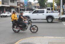 Motorizados de Maturín buscan comprar los cascos integrales