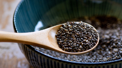 Los resultados revelaron que el aceite de chía aumentó la actividad de genes que suprimen el hambre. Además, tanto el aceite como la harina mejoraron la sensibilidad del cerebro a la leptina, la hormona de la saciedad y redujeron la producción del neuropéptido y principal señal química del hambre en el cerebro