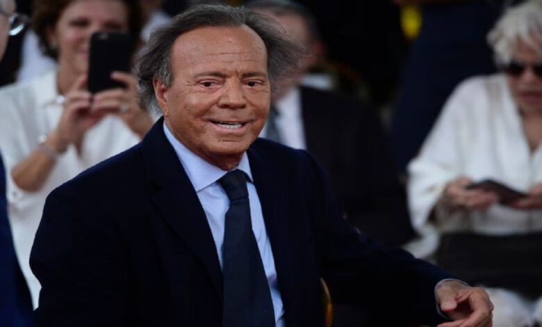 Denuncian a Julio Iglesias por agresiones sexuales