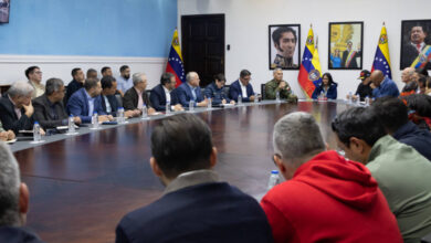 Capitán Juan Escalona reaparece en el primer Consejo de Ministros de 2026