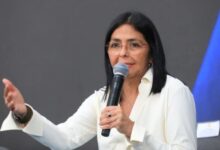 Vicepresidenta Delcy Rodríguez exige fe de vida del presidente Maduro y Cilia Flores