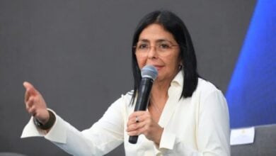 Vicepresidenta Delcy Rodríguez exige fe de vida del presidente Maduro y Cilia Flores