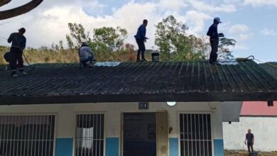 Rehabilitan torres afectadas por el bombardeo de EE.UU.