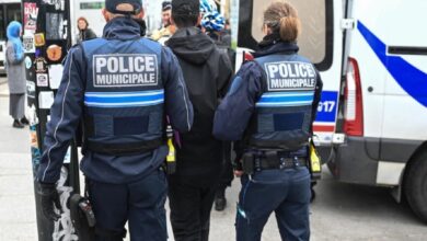 Francia: Detienen a dos adolescentes por planear atentados contra centros comerciales