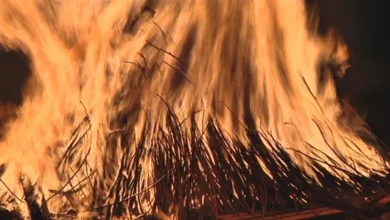 Horror en la India: Queman vivas a una madre y su bebé de dos meses tras acusarlas de brujería