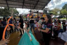 Escuelas cierran fiestas del Carnaval con compartir y desfile de madrinas