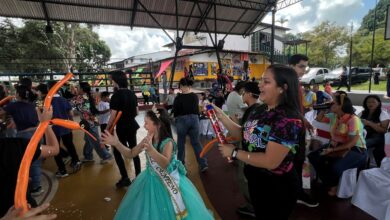 Escuelas cierran fiestas del Carnaval con compartir y desfile de madrinas