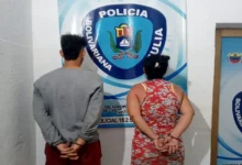 Joven de 19 años detenido tras abofetear a su madre en plena vía pública
