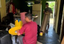 Vecinos de la calle 8 y La Tijera en Las Cocuizas inician elaboración de los adornos carnestolendos