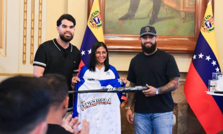 Delcy Rodríguez recibe al Magallanes en Miraflores tras conquistar la Serie de las Américas 2026