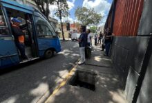 Maturineses denuncian una alcantarilla sin tapa en la acera de la avenida Bicentenario