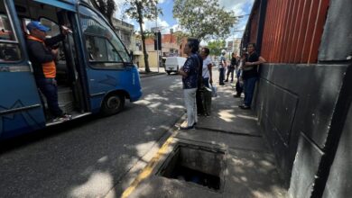 Maturineses denuncian una alcantarilla sin tapa en la acera de la avenida Bicentenario