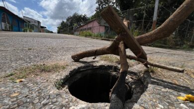 Habitantes del 5to callejón de La Muralla piden reparar alcantarilla sin tapa