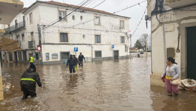 Desbordamiento de ríos deja comunidades aisladas y carreteras cerradas en Portugal
