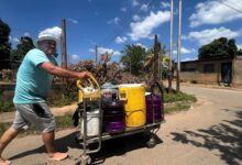 Un mes sin agua afecta a más de 2 mil vecinos del sector San Rafael I
