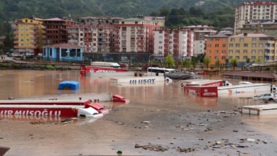 Turquía evalúa daños tras inundaciones que sumergieron comercios y viviendas