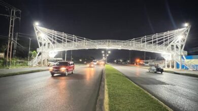 Alcaldesa Ana Fuentes culmina iluminación de la pasarela en Bella Vista