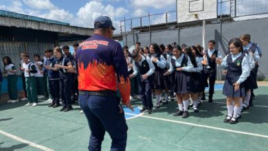 Estudiantes de la U.E. Augusto Mijares aprenden técnicas de autoprotección ante sismos