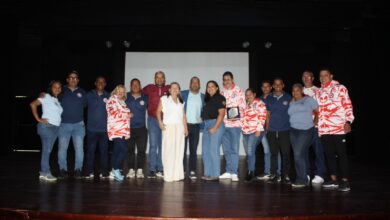 Escuela Antonio Mejía estrena cancha sintética en su 28° aniversario