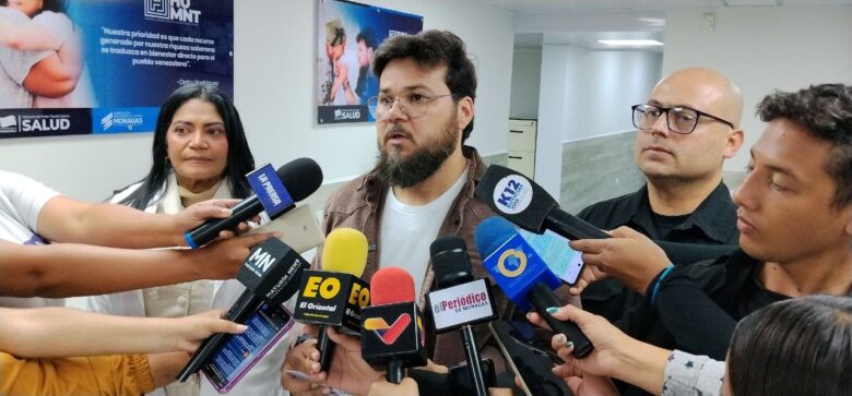 Luna anuncia avances en el ambulatorio Vargas y ratifica su compromiso por el Materno Infantil