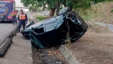 Un herido tras volcamiento de vehículo en Valencia
