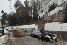 Una vivienda destrozada tras caída de una roca monumental en España (Video)