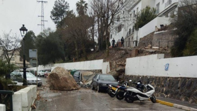Una vivienda destrozada tras caída de una roca monumental en España (Video)