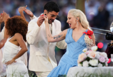 Reproducciones de Bad Bunny se disparan un 175 % tras el Super Bowl y los Grammy