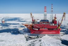 Rusia descubre un gran yacimiento de petróleo en el Ártico