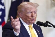 Trump ordena desclasificar todos los archivos sobre OVNIs y extraterrestres